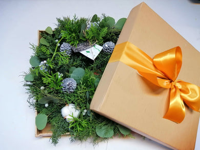 Fresh Christmas Wreath (Gift Box)